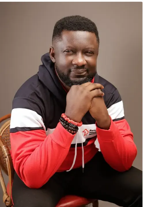 Praise Fowowe